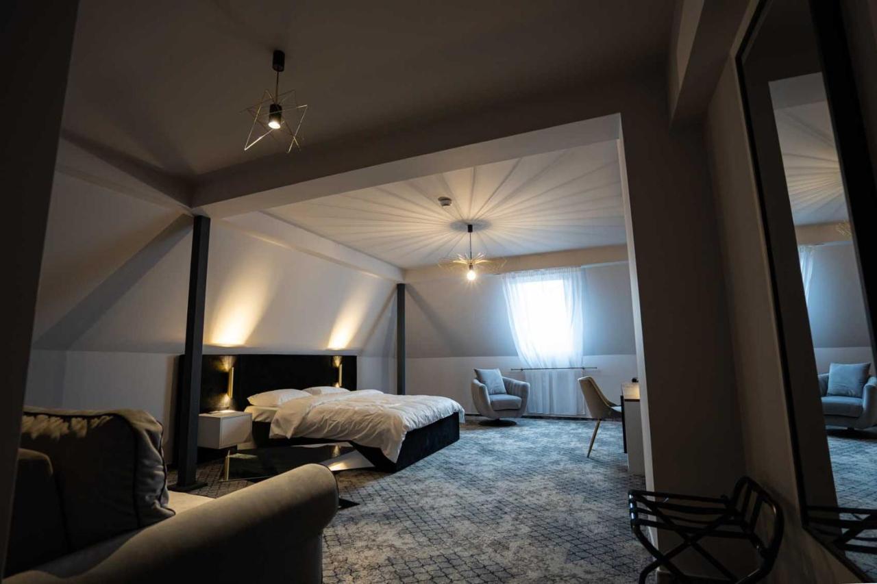 Hotel Cristal คลูจ-นาโปกา ภายนอก รูปภาพ