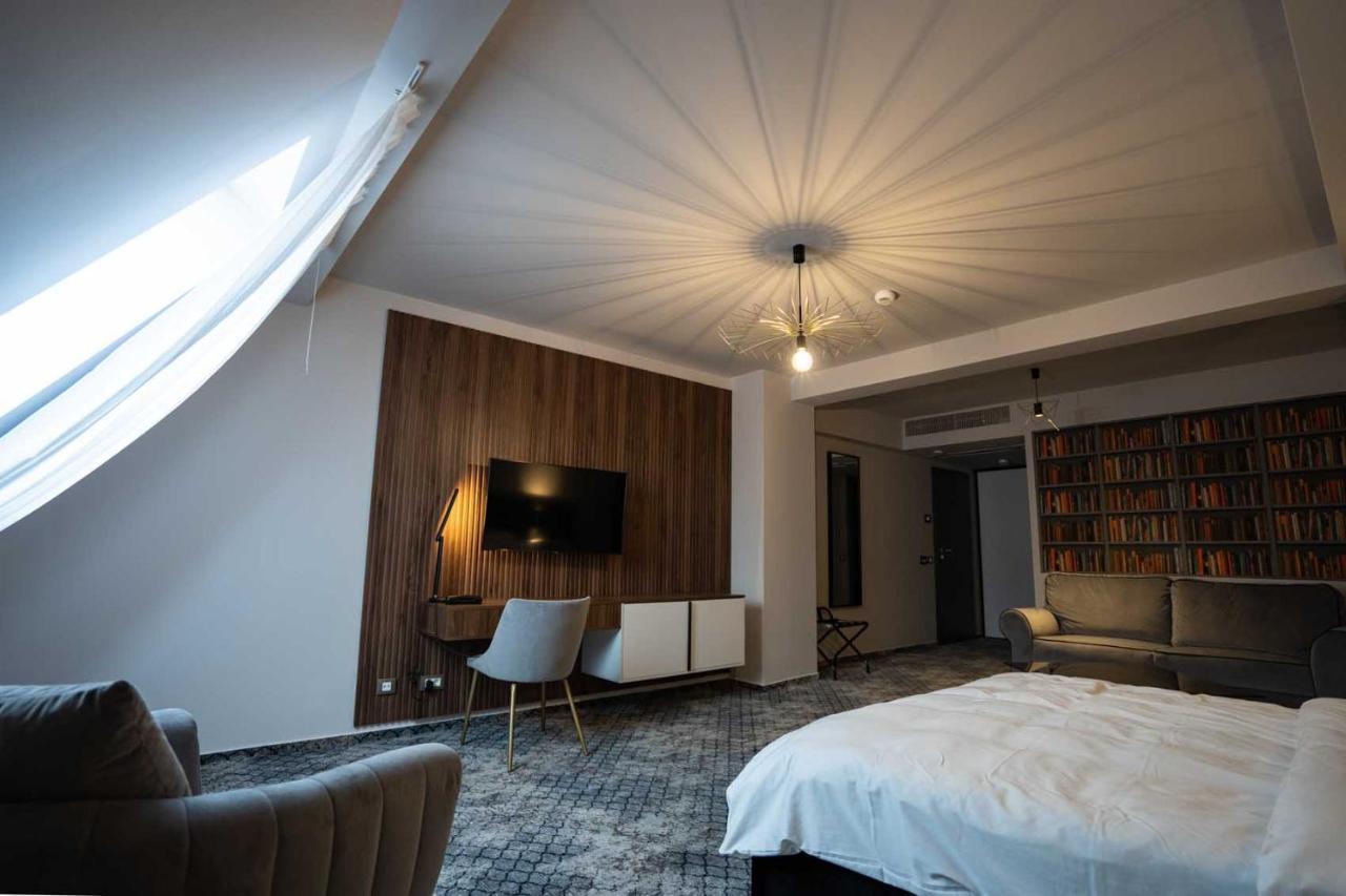 Hotel Cristal คลูจ-นาโปกา ภายนอก รูปภาพ