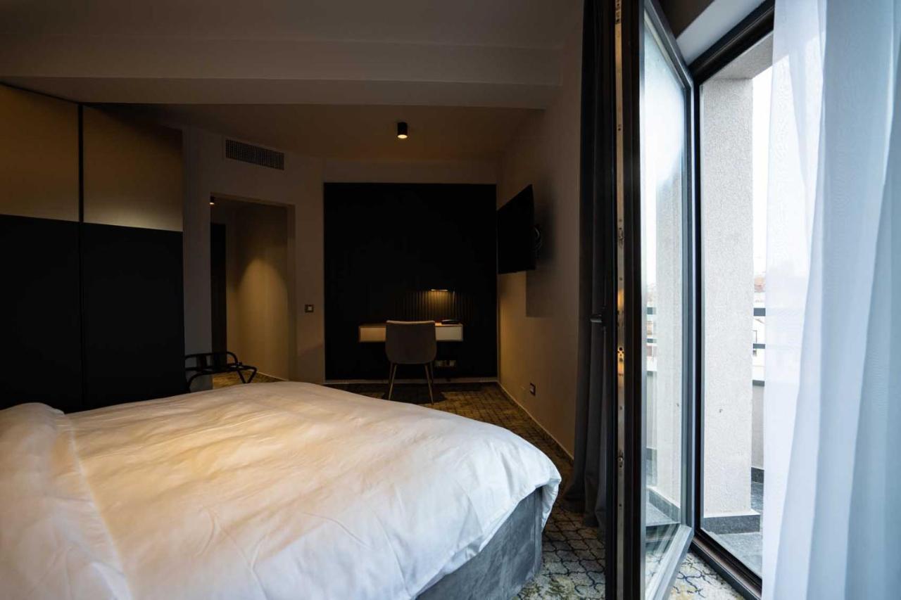 Hotel Cristal คลูจ-นาโปกา ภายนอก รูปภาพ