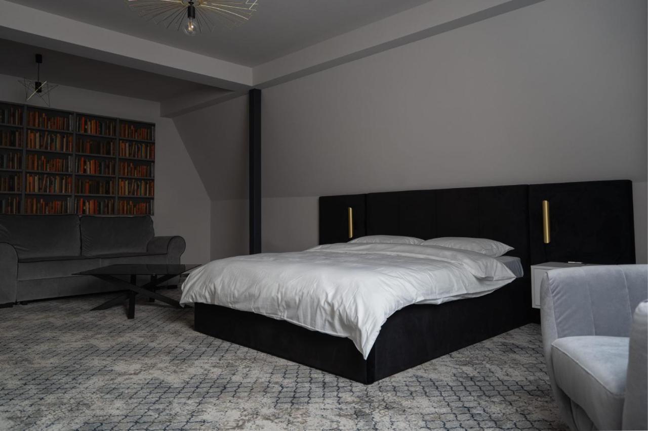 Hotel Cristal คลูจ-นาโปกา ภายนอก รูปภาพ